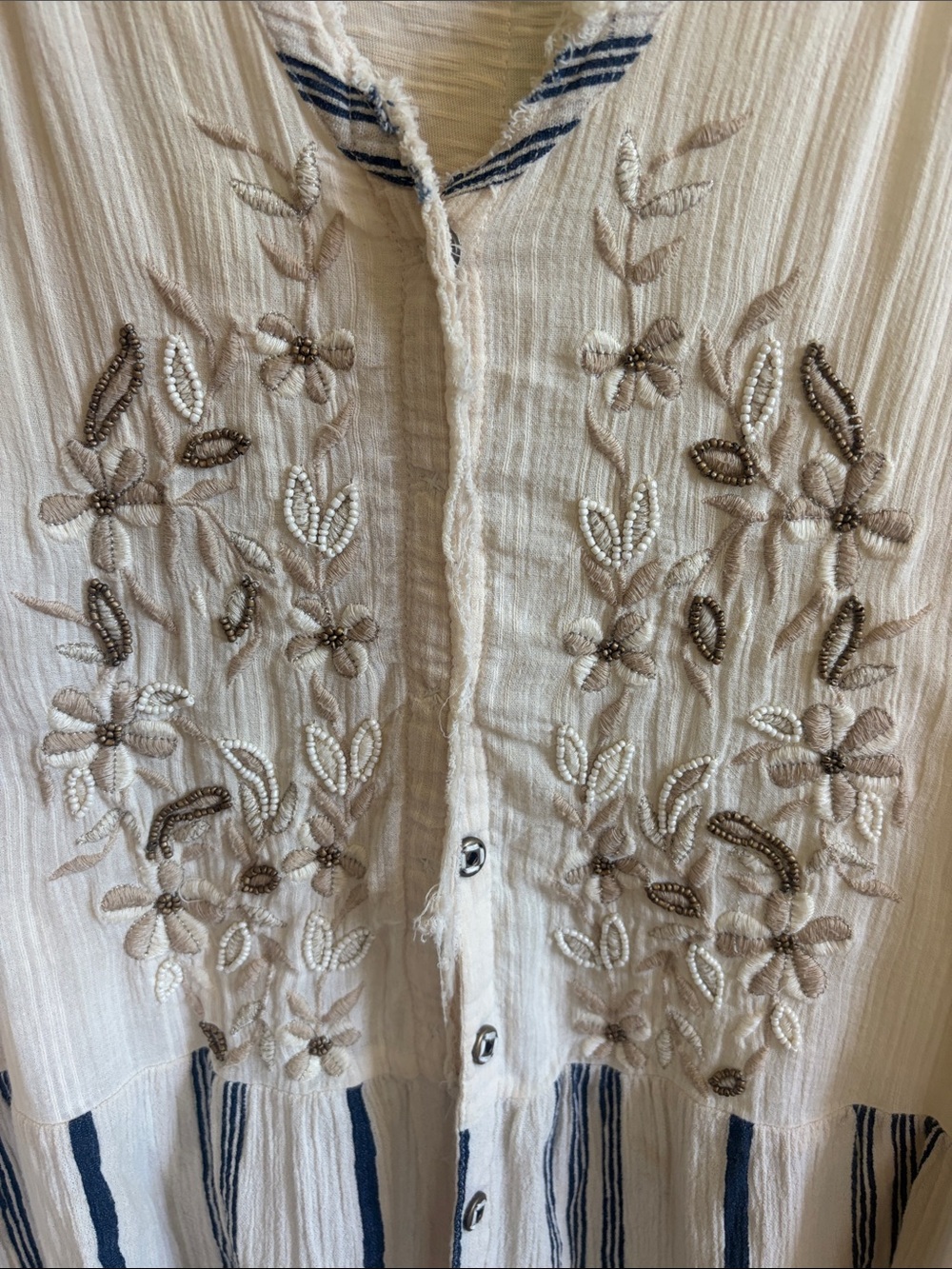 Anthropologie Embroidered Cream V-Neck Tunic with Navy Trim - XS - Picture 5 of 9
